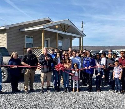 J&E Automotive Ribbon Cutting